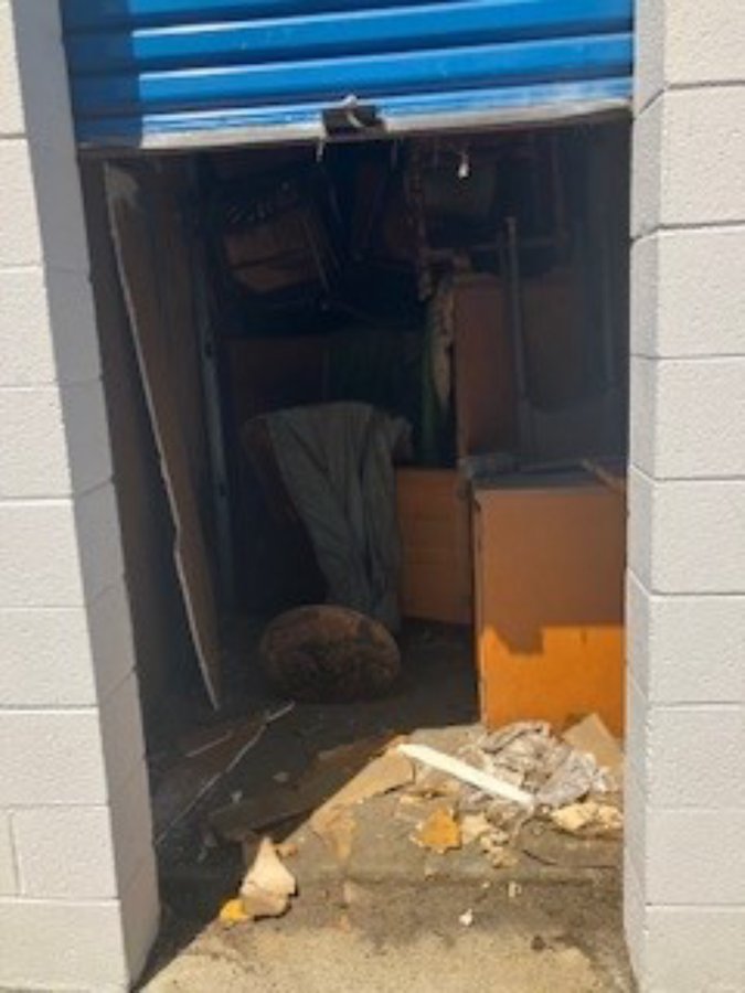 5 x 10 storage unit in Canoga Park, CA