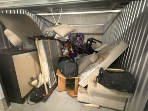 10 x 10 storage unit in North  Lauderdale, FL