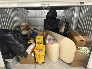 10 x 10 storage unit in North  Lauderdale, FL