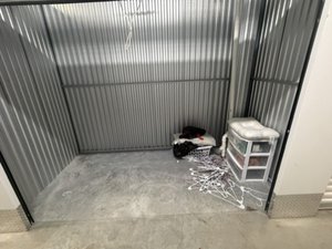 10 x 5 storage unit in North  Lauderdale, FL