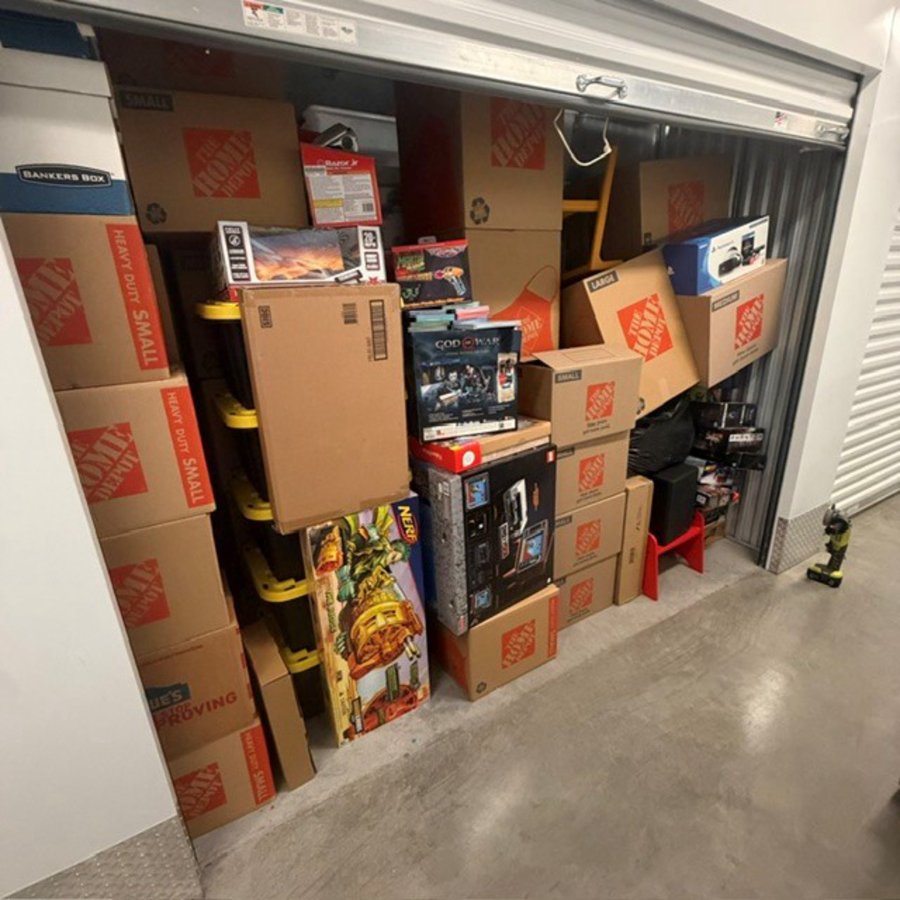 10 x 15 storage unit in West Palm Beach, FL