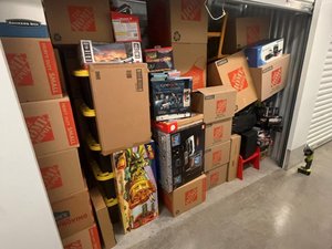 10 x 15 storage unit in West Palm Beach, FL