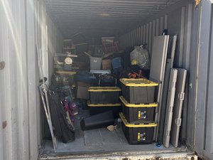8 x 40 storage unit in Sylmar, CA