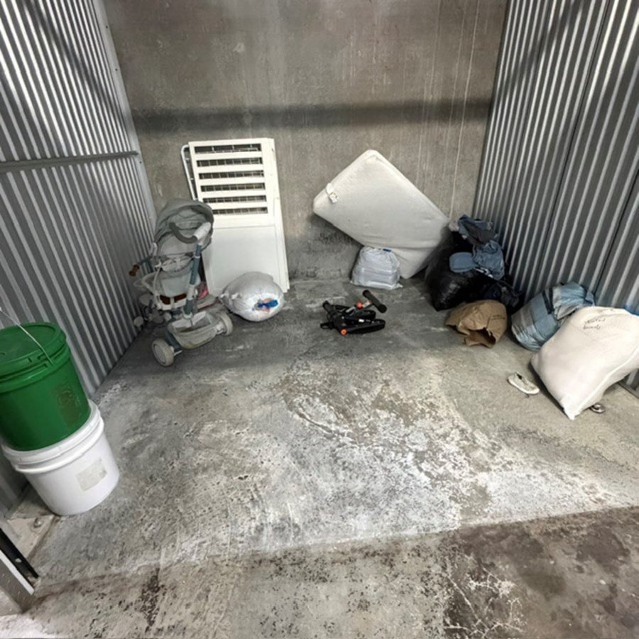 10 x 10 storage unit in West Palm Beach, FL