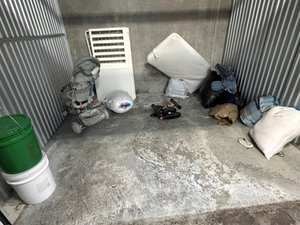 10 x 10 storage unit in West Palm Beach, FL
