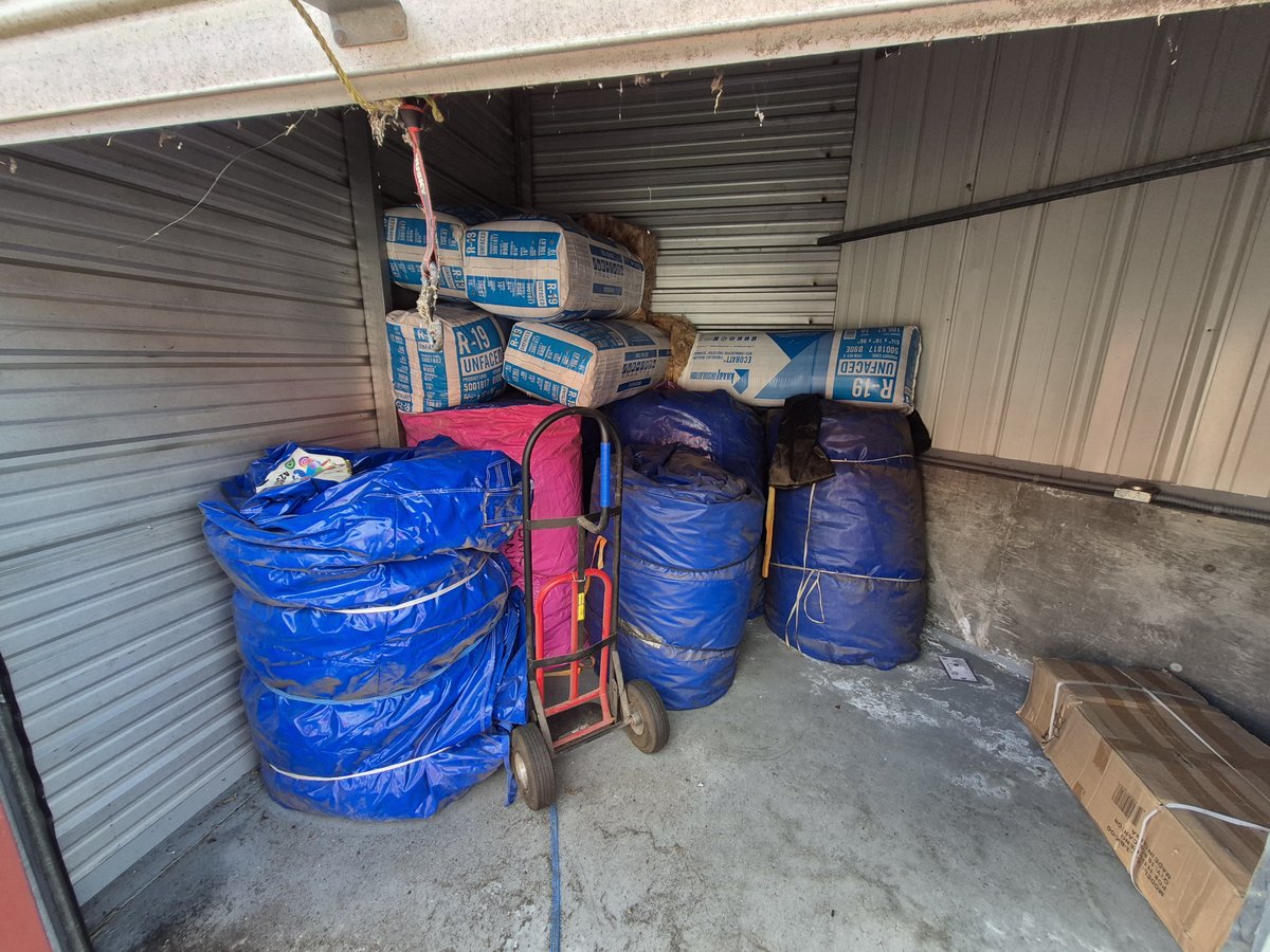 10 x 12 storage unit in Everett, WA