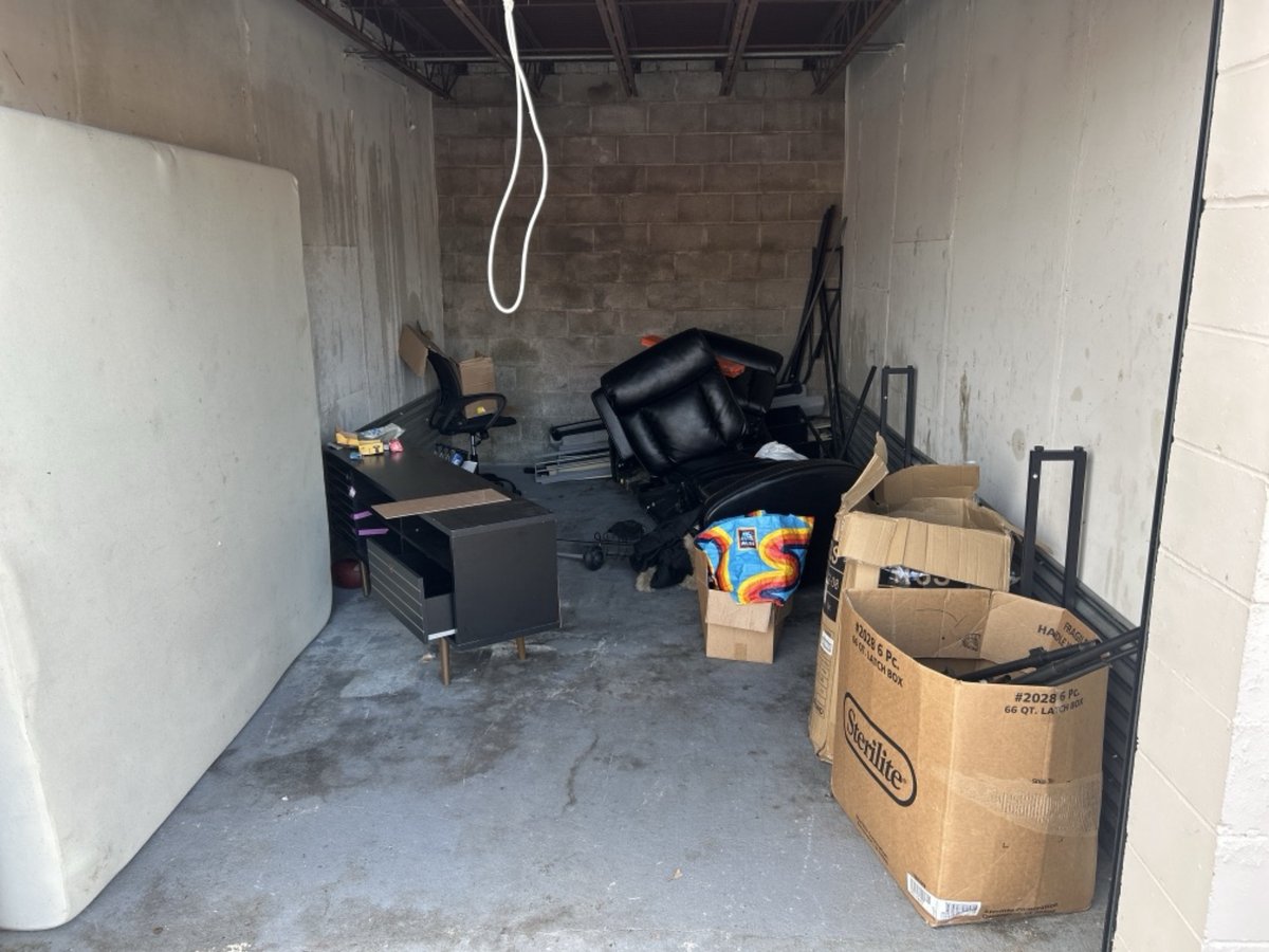 10 x 20 storage unit in Saint Louis, MO