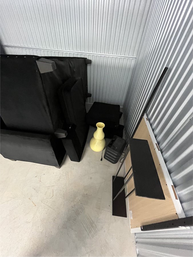 10 x 10 storage unit in Lake Worth, FL