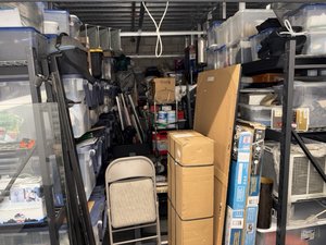 10 x 20 storage unit in Cypress, CA