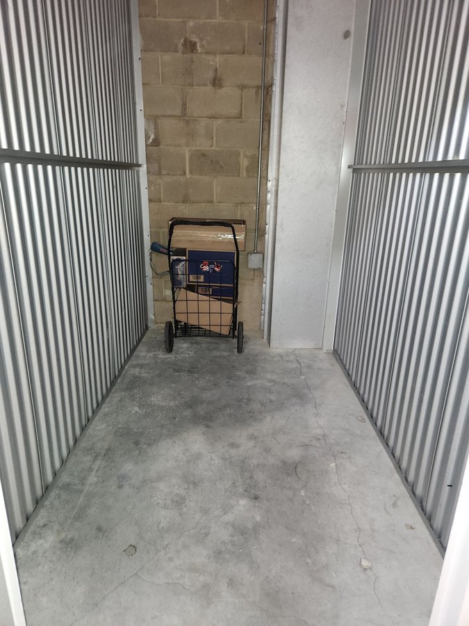 5 x 10 storage unit in Bronx, NY