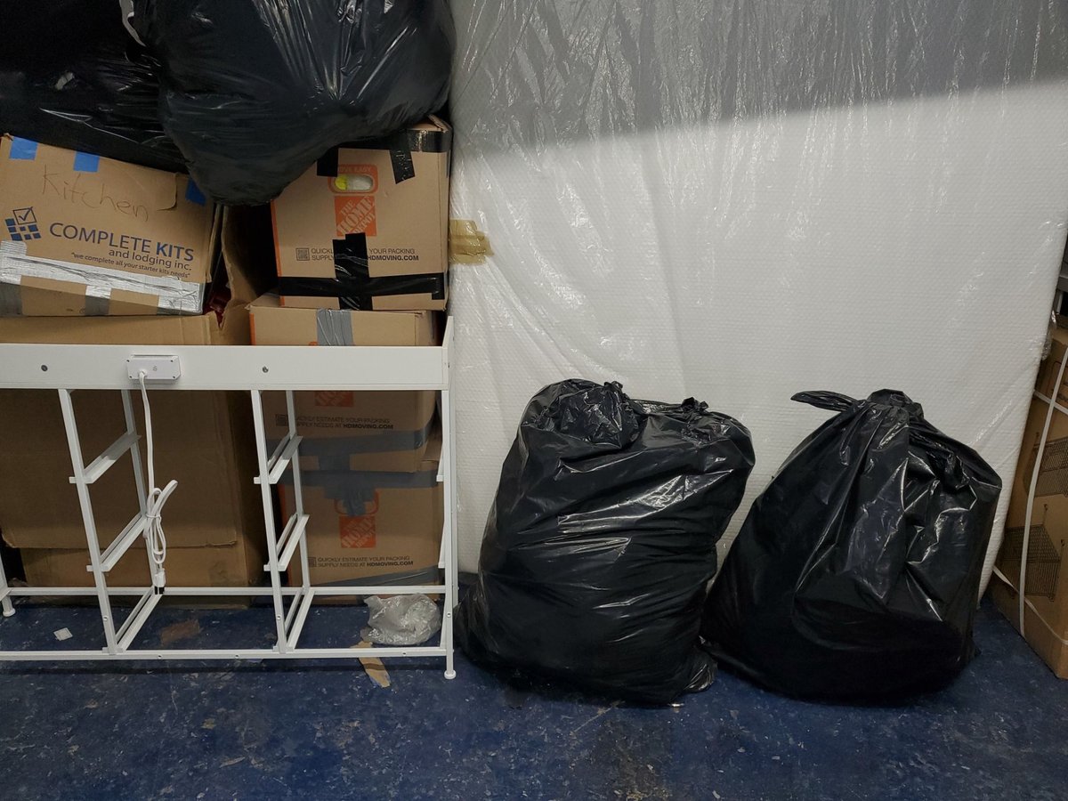 10 x 10 storage unit in Bronx, NY