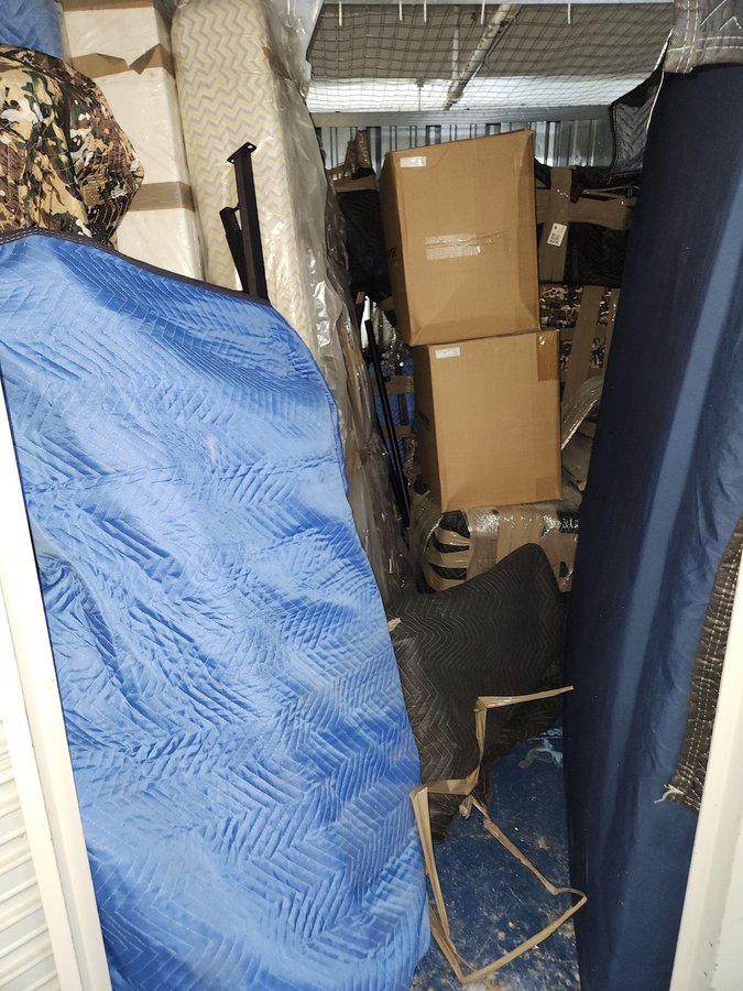 10 x 10 storage unit in Bronx, NY