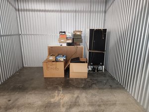 10 x 10 storage unit in Bronx, NY