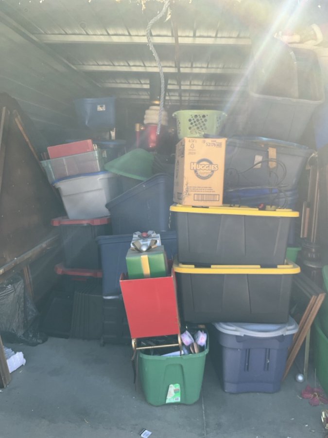 10 x 30 storage unit in Fontana, CA