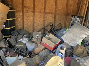 10 x 10 storage unit in Riverside, CA