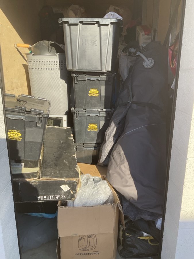 5 x 10 storage unit in Bloomington, CA