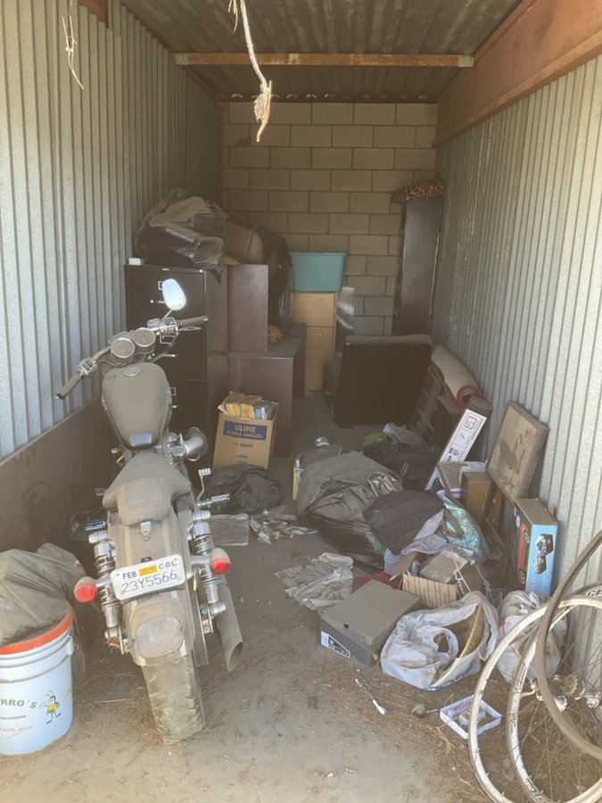 7 x 20 storage unit in Riverside, CA