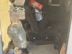 10 x 10 storage unit in Bloomington, CA