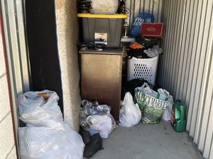 5 x 10 storage unit in Riverside, CA