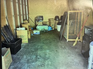 10 x 20 storage unit in Riverside, CA