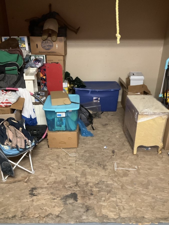 10 x 10 storage unit in Riverside, CA