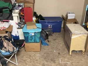 10 x 10 storage unit in Riverside, CA