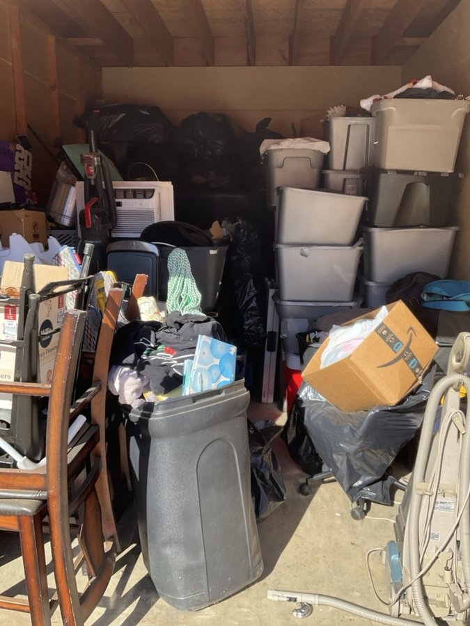 10 x 15 storage unit in Riverside, CA