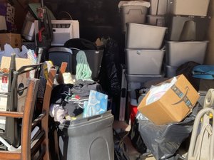 10 x 15 storage unit in Riverside, CA