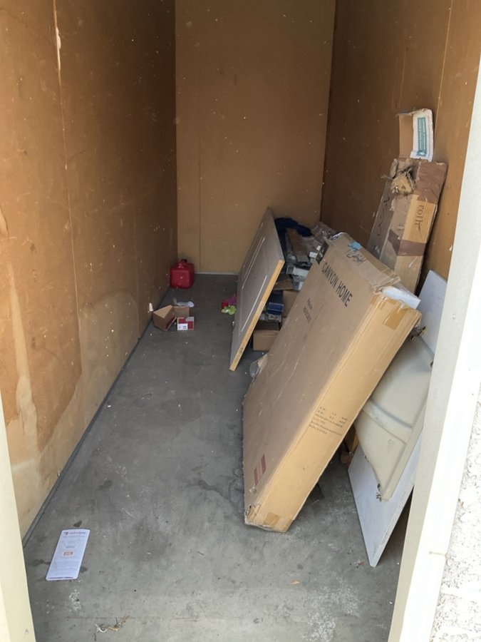 5 x 15 storage unit in Fontana, CA