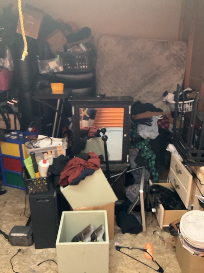 10 x 10 storage unit in Riverside, CA