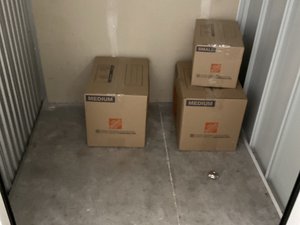 5 x 5 storage unit in Corona, CA