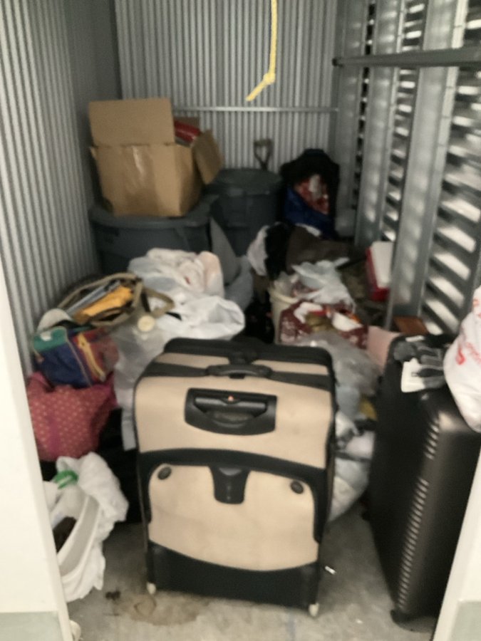 5 x 10 storage unit in Corona, CA