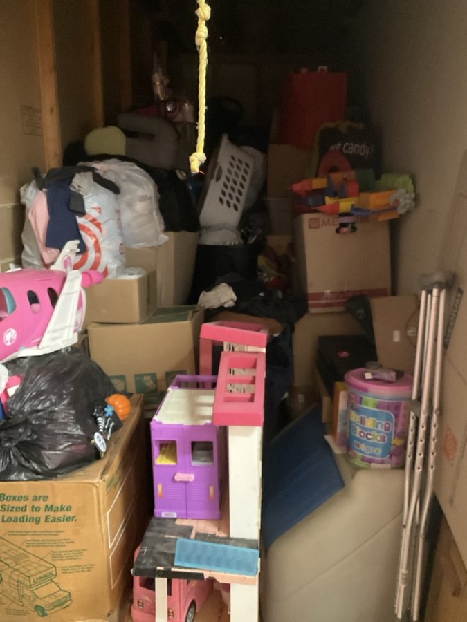 5 x 15 storage unit in Riverside, CA