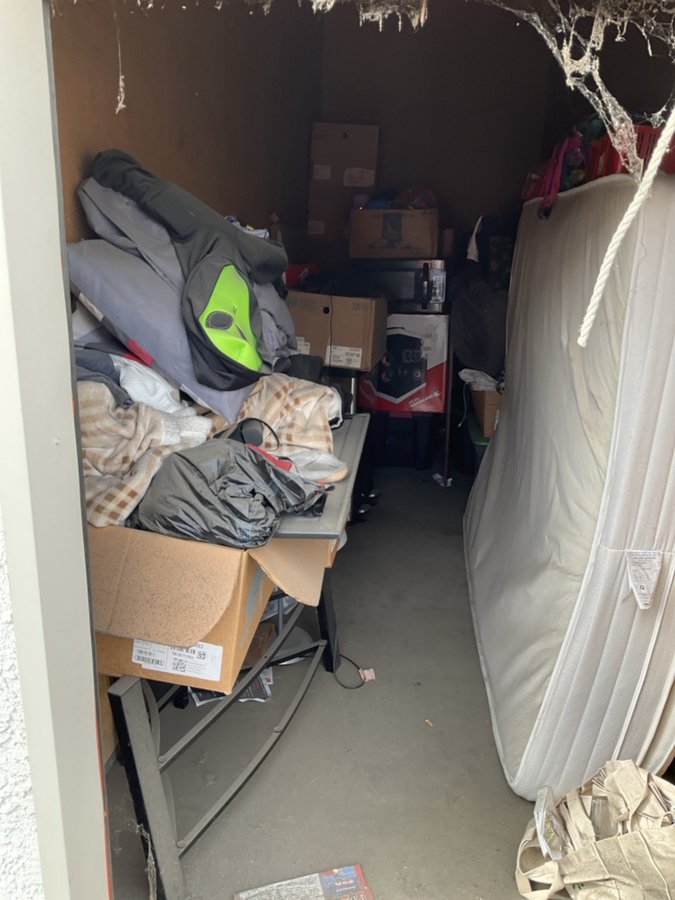 5 x 15 storage unit in Fontana, CA