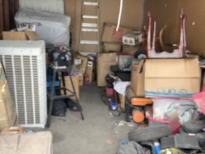 10 x 15 storage unit in Fontana, CA