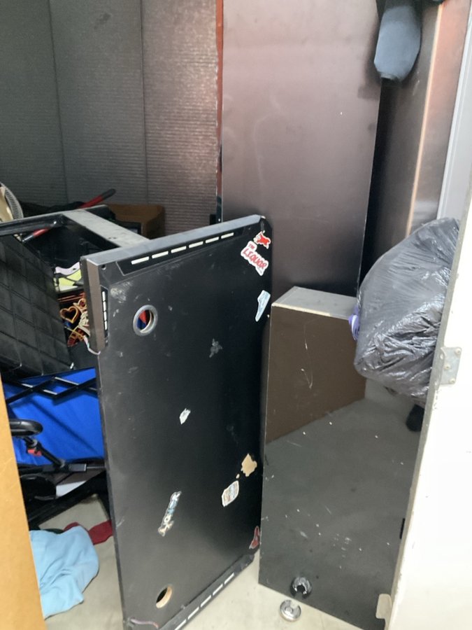 8 x 10 storage unit in Riverside, CA
