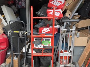 10 x 20 storage unit in Riverside, CA
