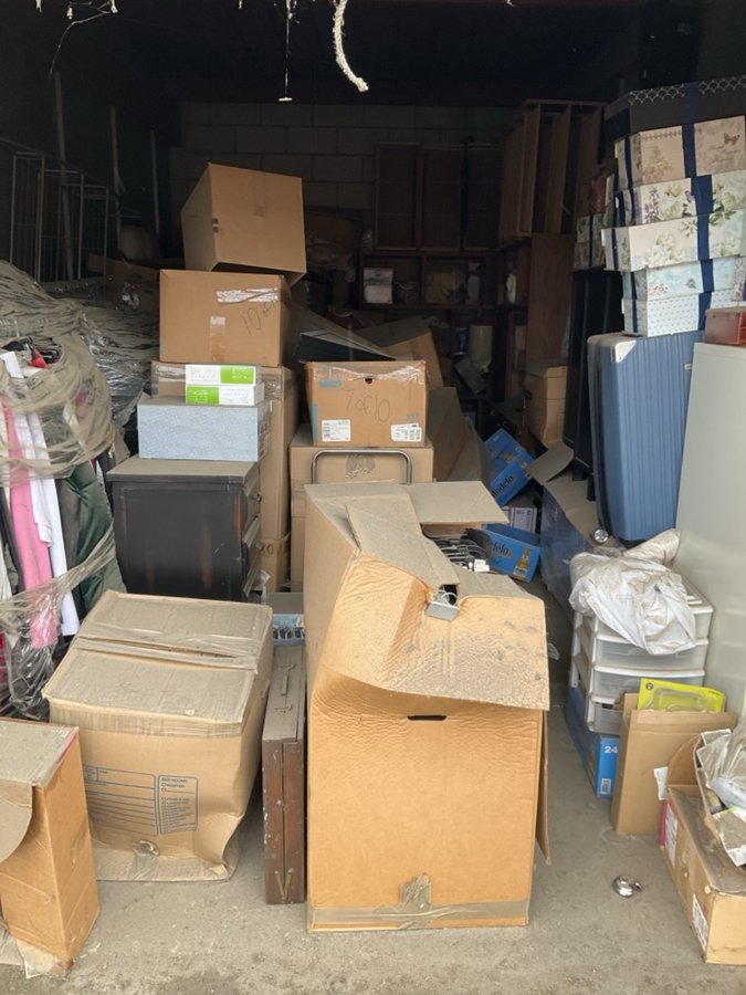 10 x 20 storage unit in Riverside, CA