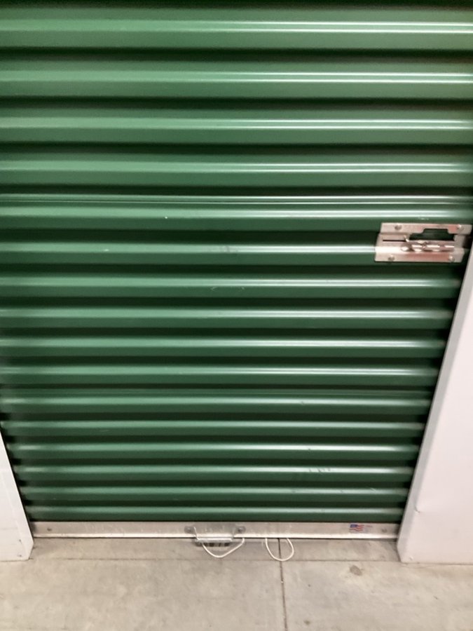 5 x 5 storage unit in Riverside, CA