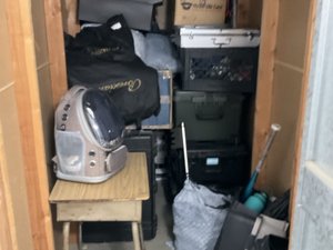 4 x 8 storage unit in Riverside, CA