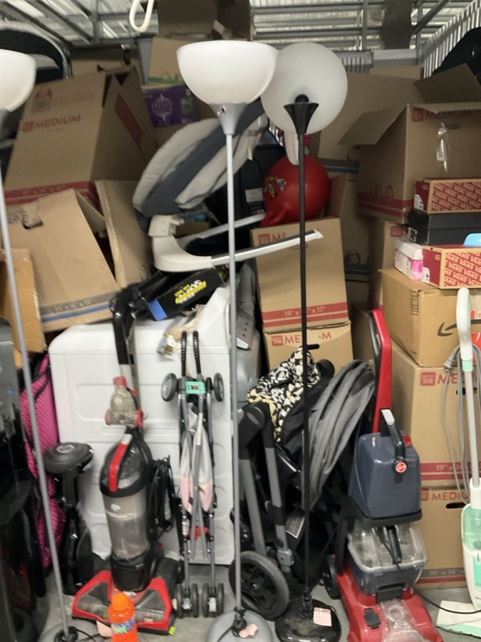 10 x 15 storage unit in Corona, CA