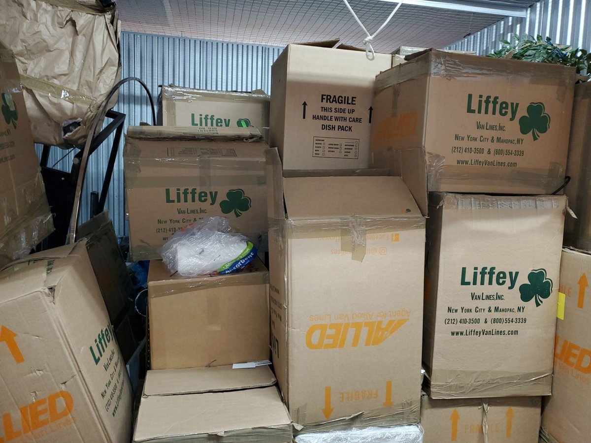 10 x 10 storage unit in Bronx, NY