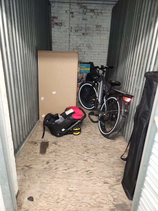 5 x 12 storage unit in Brooklyn, NY