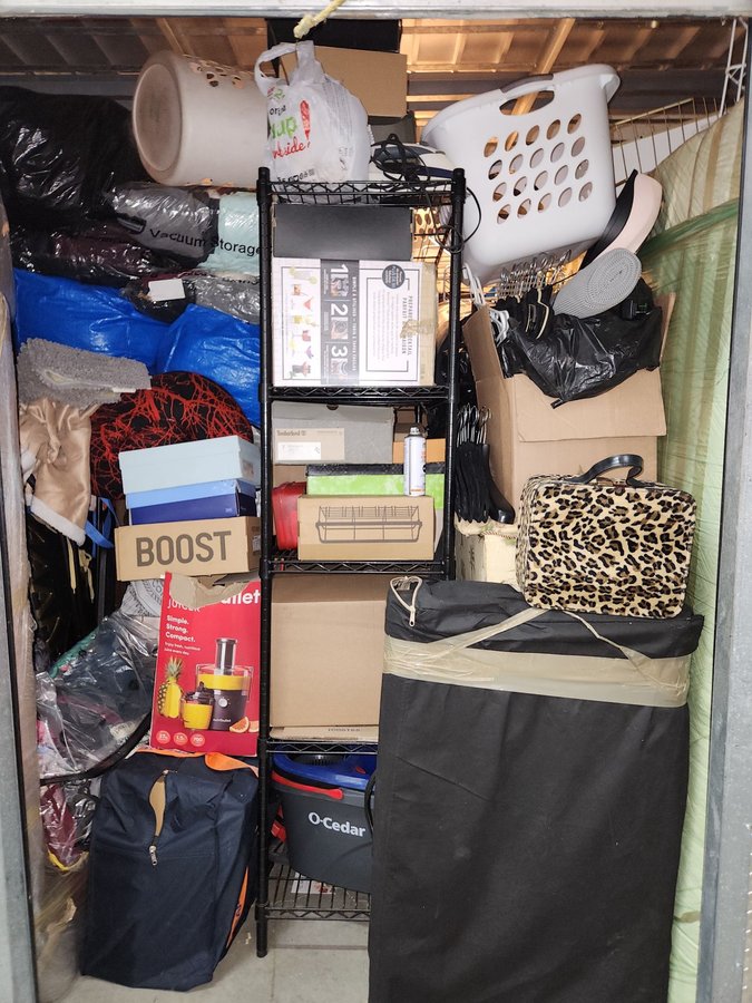 10 x 10 storage unit in Brooklyn, NY
