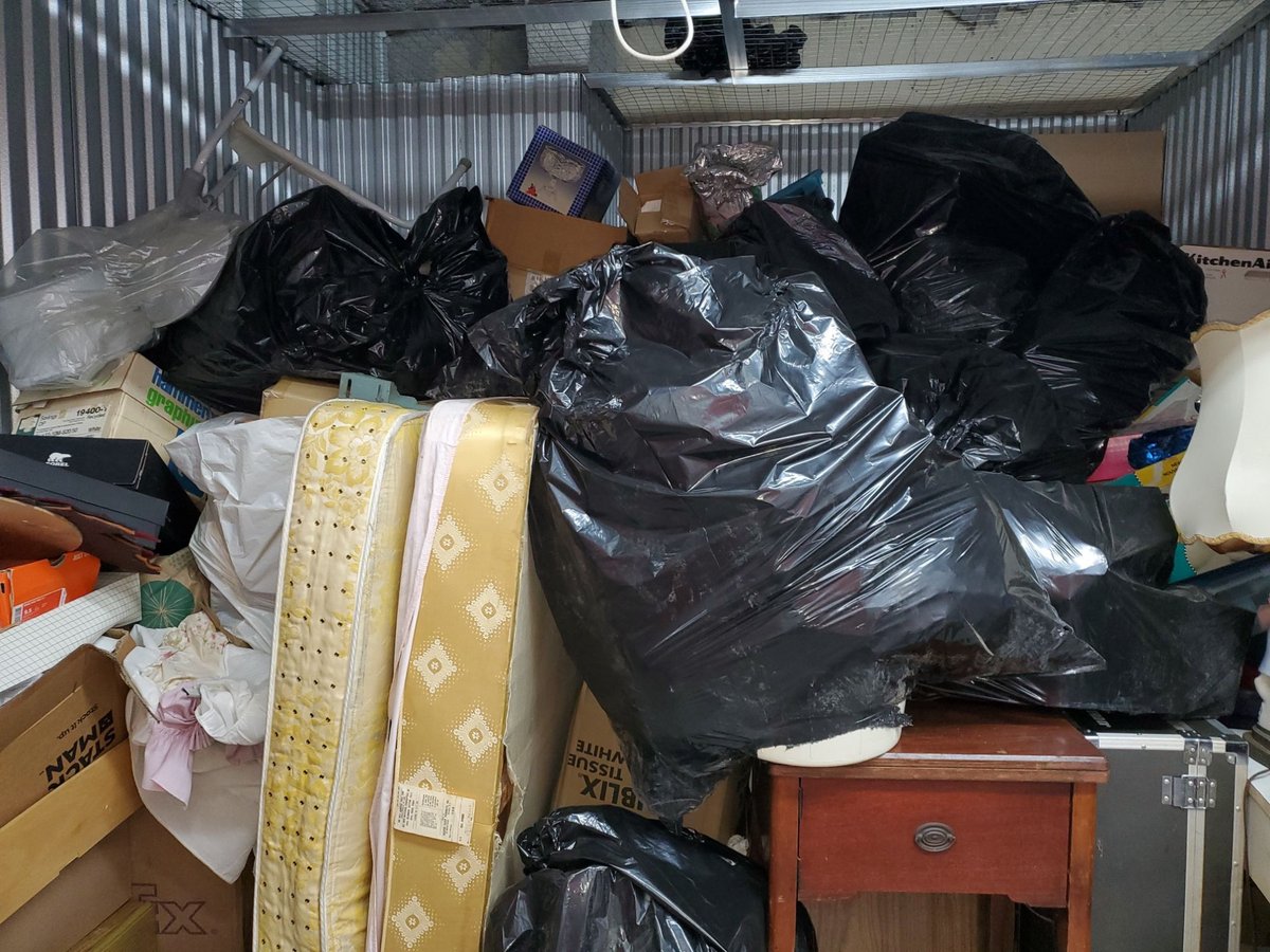 10 x 10 storage unit in Brooklyn, NY