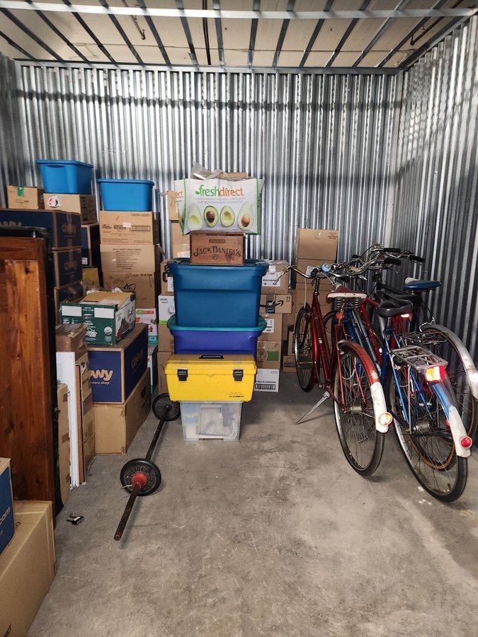 10 x 10 storage unit in Brooklyn, NY