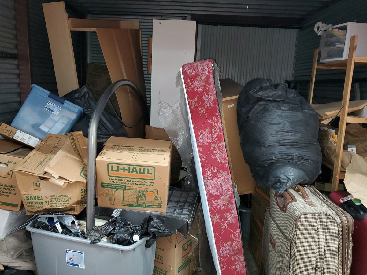 10 x 10 storage unit in Brooklyn, NY