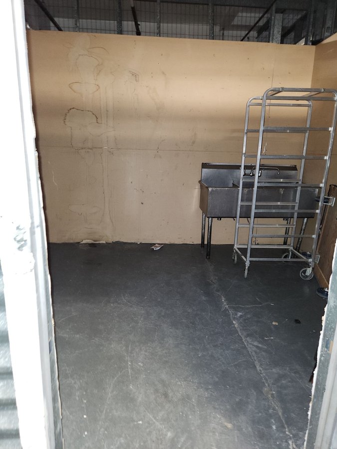 10 x 14 storage unit in Brooklyn, NY