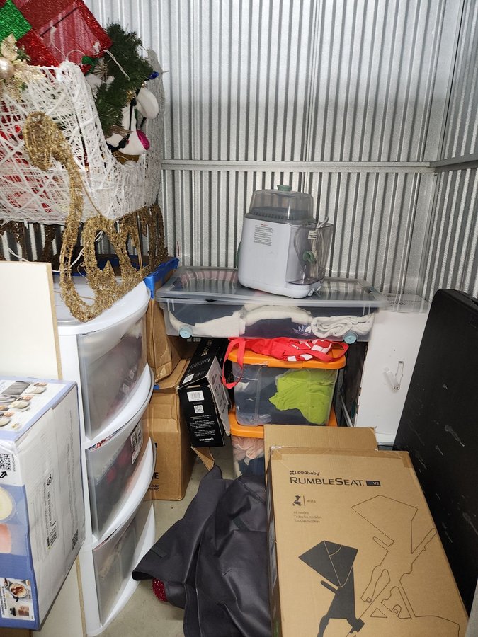5 x 5 storage unit in Brooklyn, NY