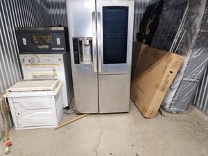 10 x 10 storage unit in Brooklyn, NY